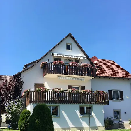 Wurz - Insel Apartman *